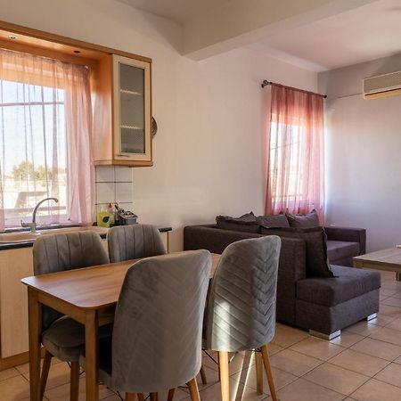 Deluxe Apartment La Larissa Exteriör bild