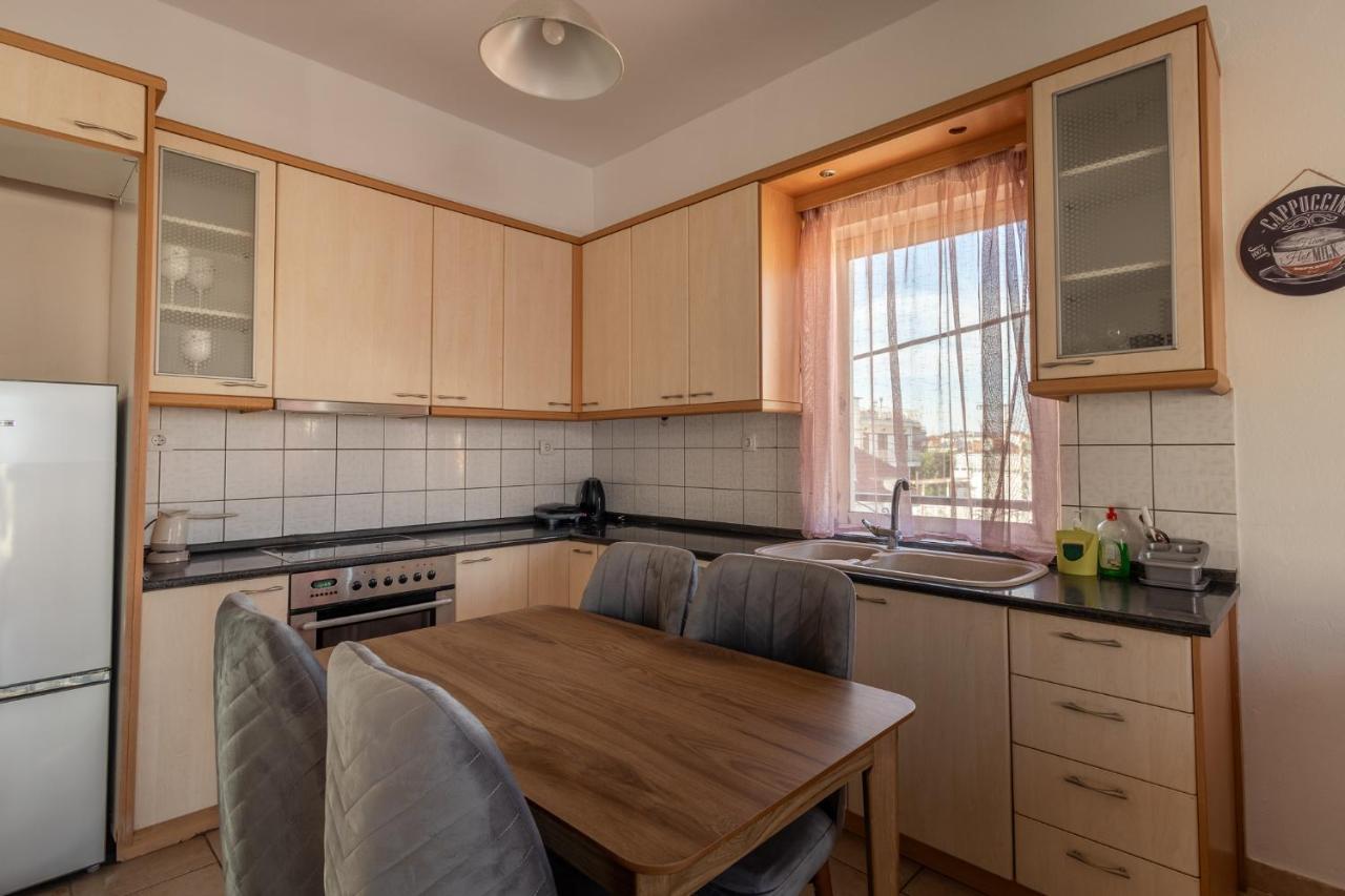 Deluxe Apartment La Larissa Exteriör bild
